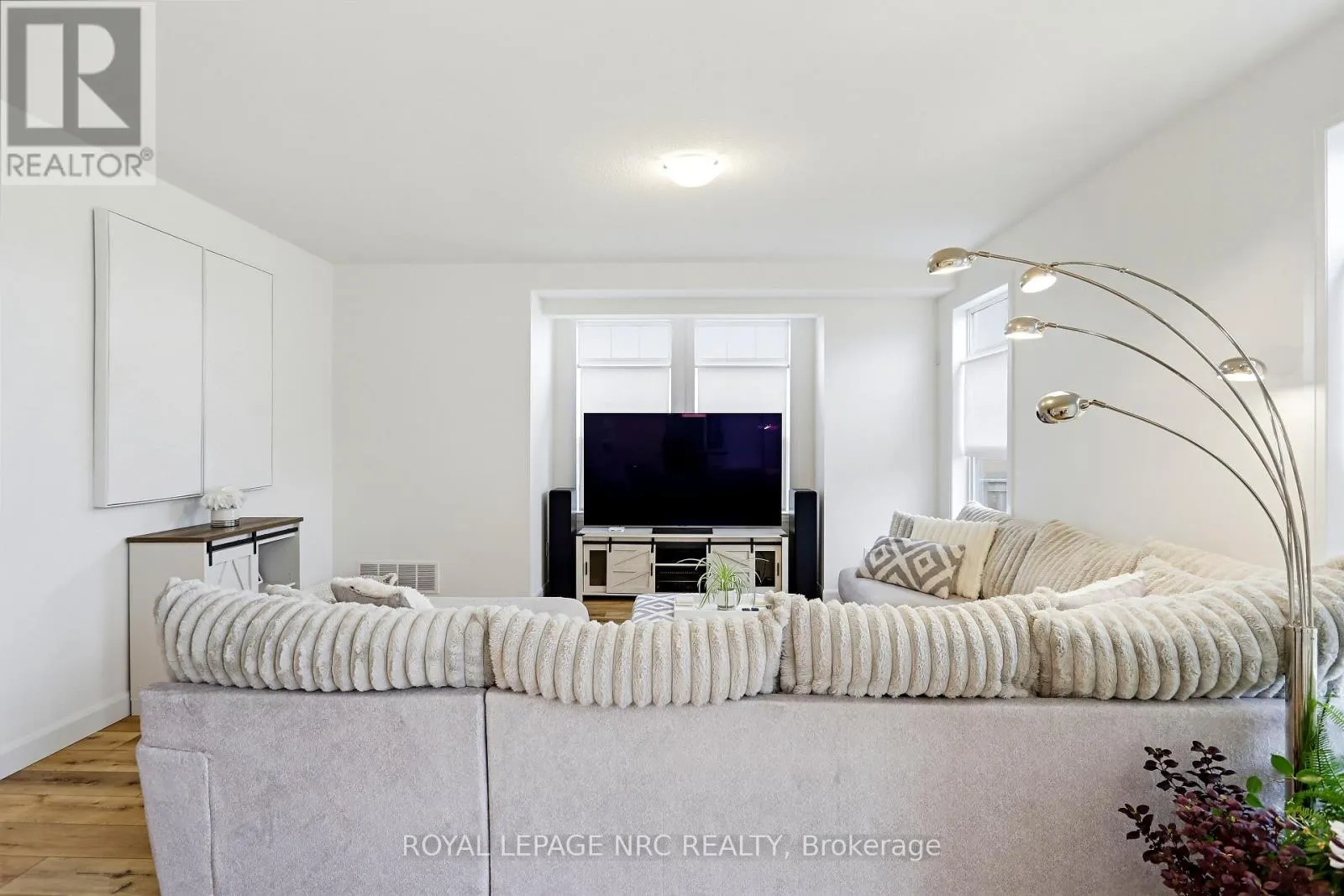 78 BEACH WALK CRESCENT