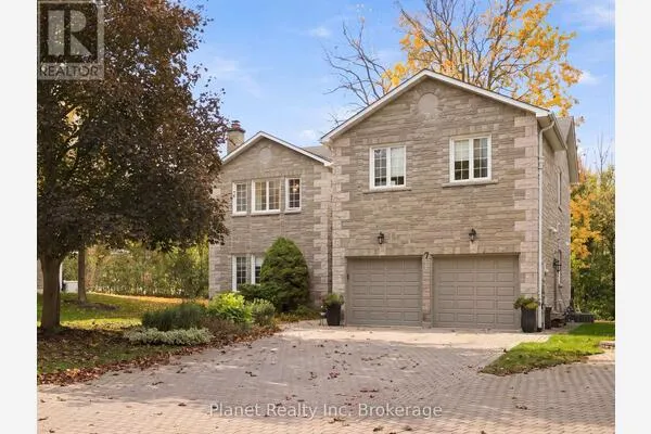 7 - 25 MANOR PARK CRESCENT