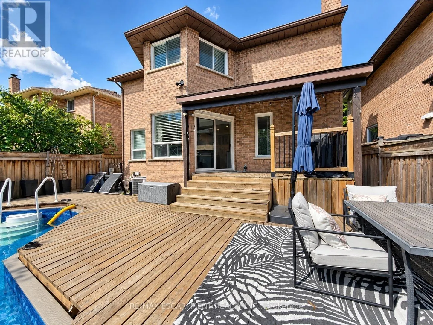 35 GERALD CRESCENT