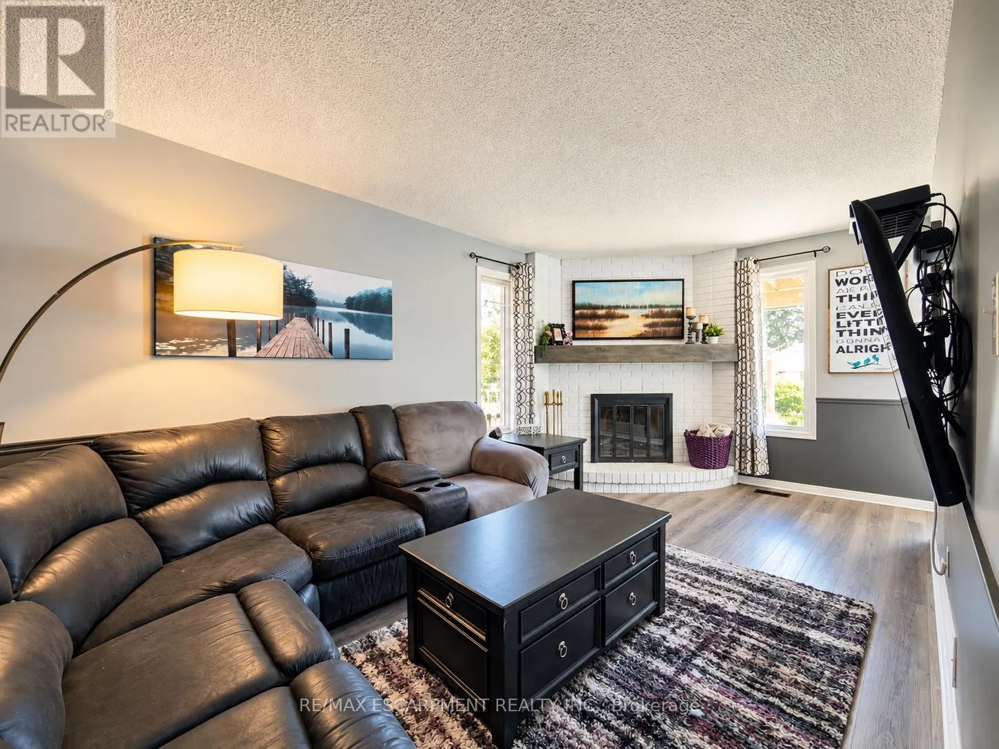 35 GERALD CRESCENT