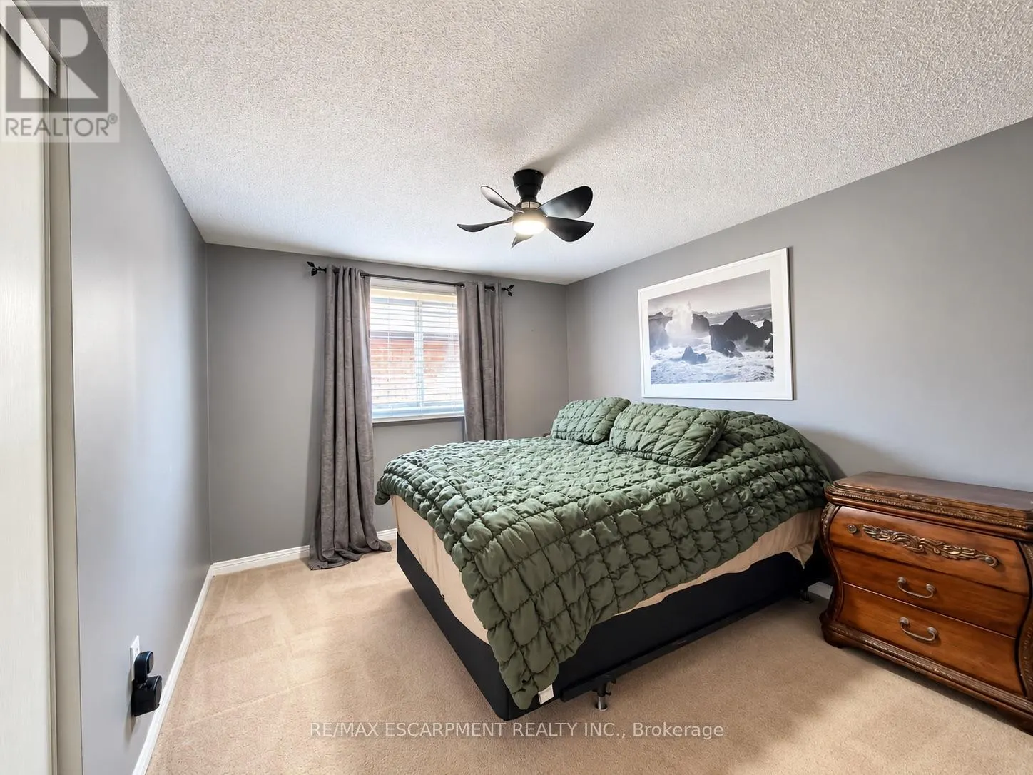 35 GERALD CRESCENT
