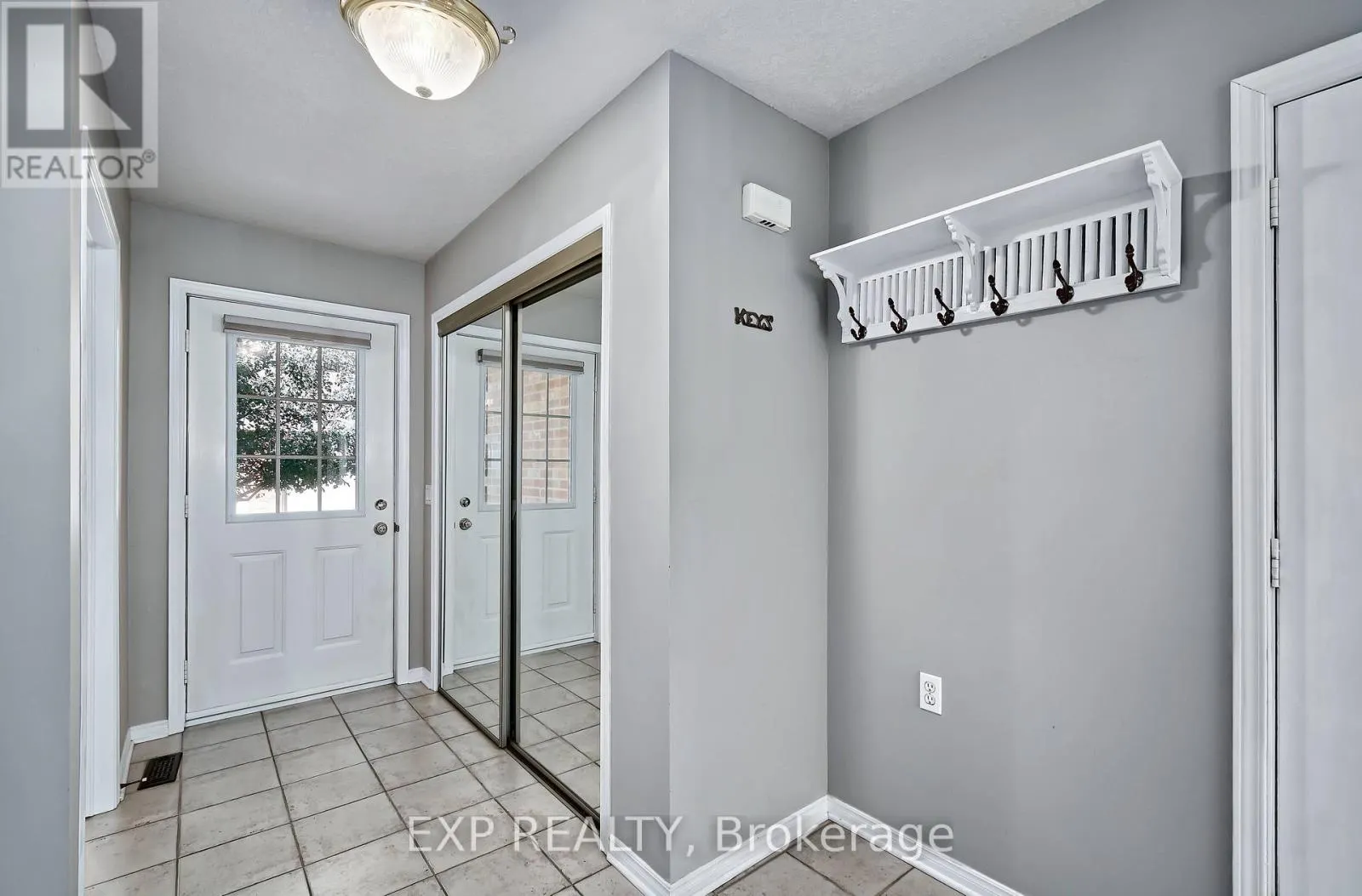 17 - 1337 COMMISSIONERS RD ROAD W #17