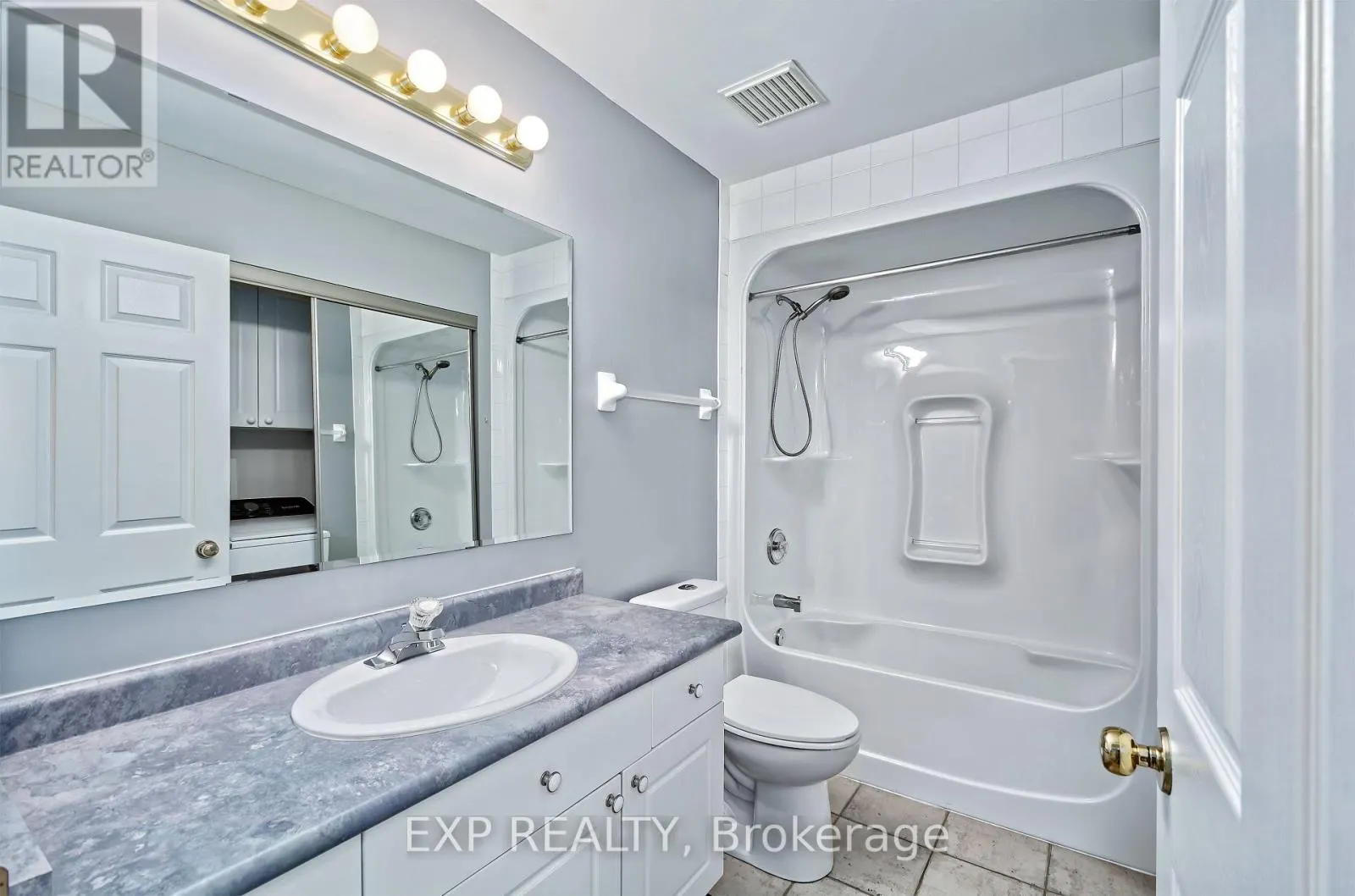 17 - 1337 COMMISSIONERS RD ROAD W #17