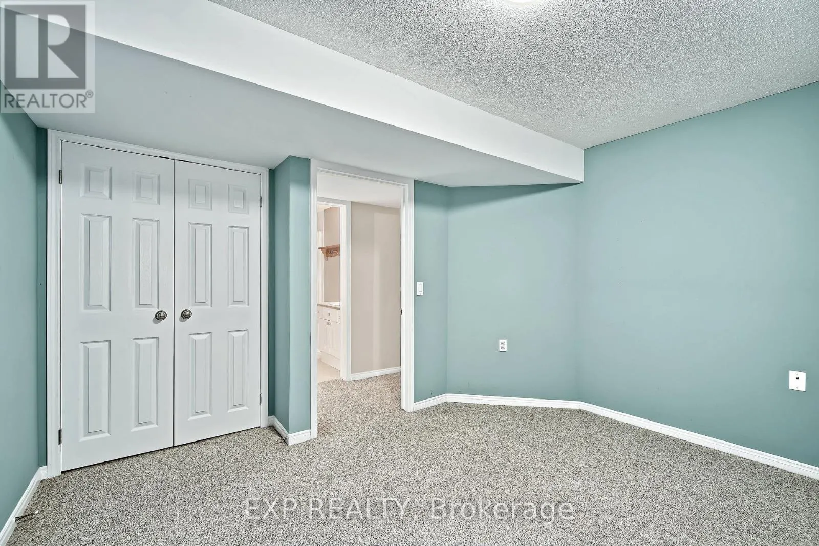 17 - 1337 COMMISSIONERS RD ROAD W #17