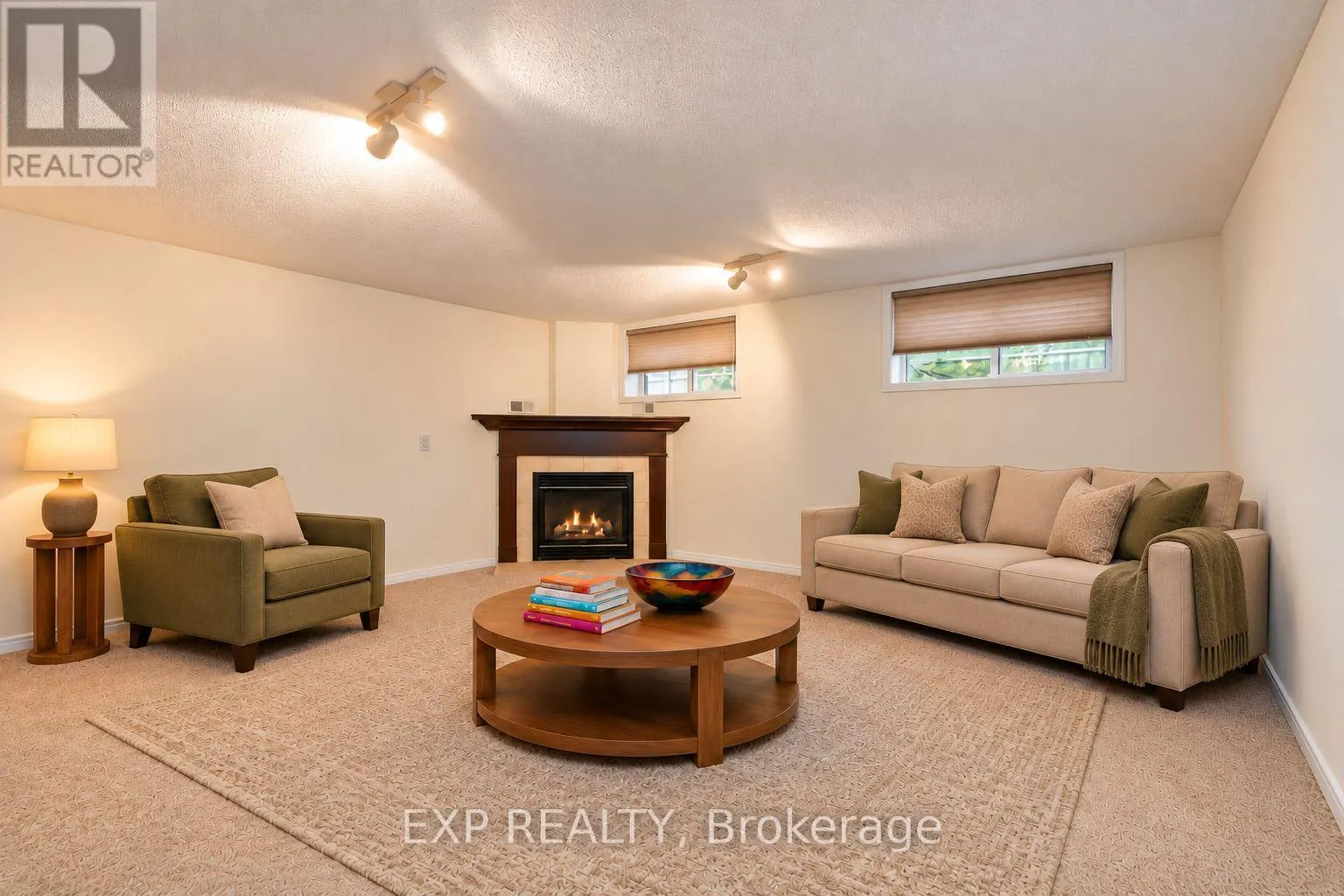 17 - 1337 COMMISSIONERS RD ROAD W #17
