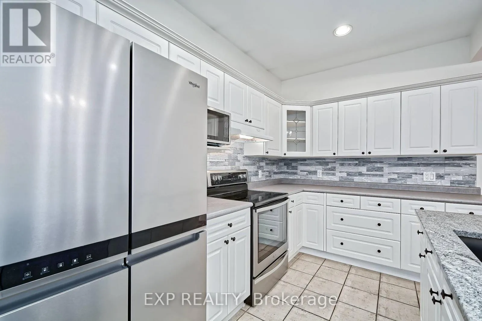 17 - 1337 COMMISSIONERS RD ROAD W #17