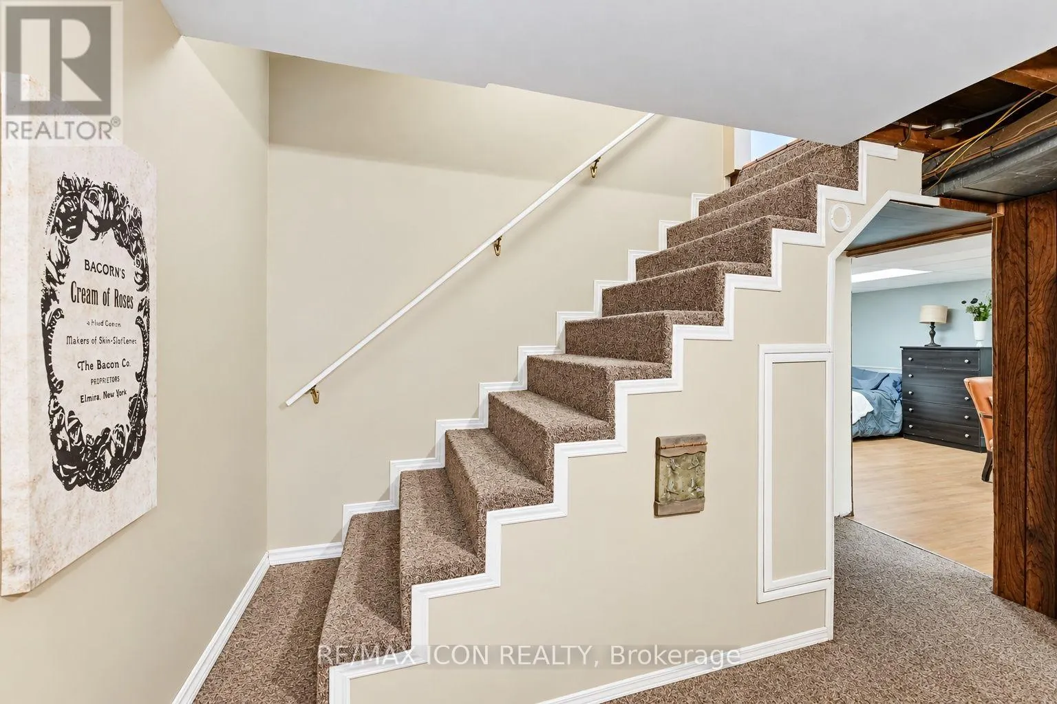 35 PLEASANT AVENUE