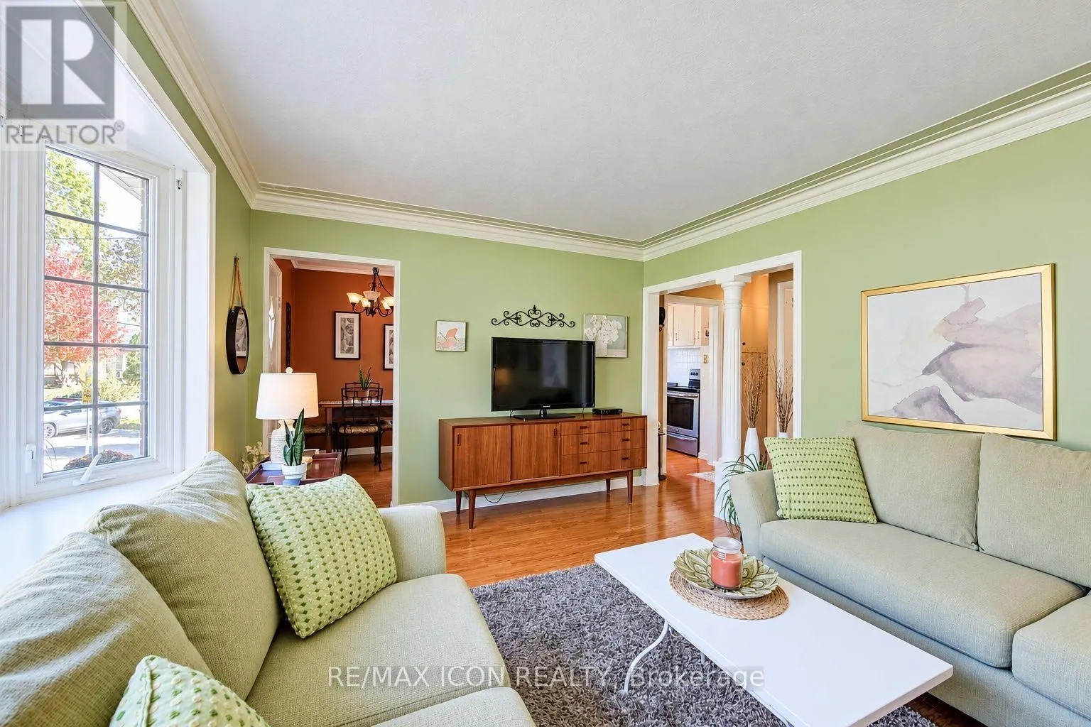 35 PLEASANT AVENUE
