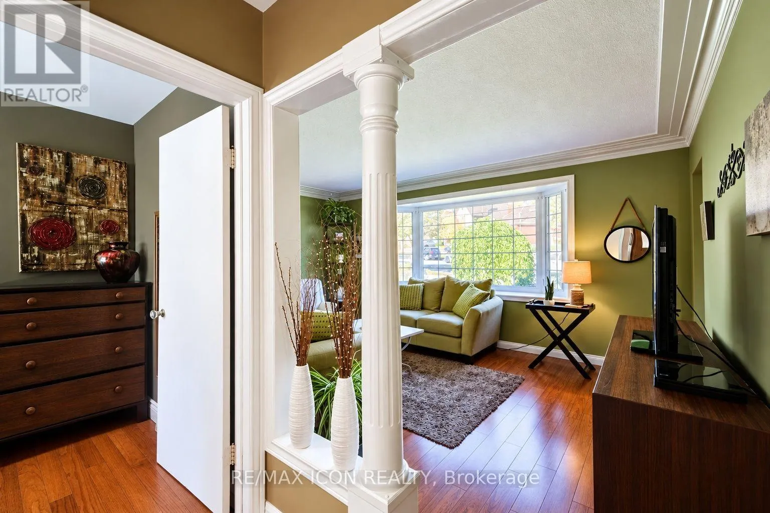35 PLEASANT AVENUE