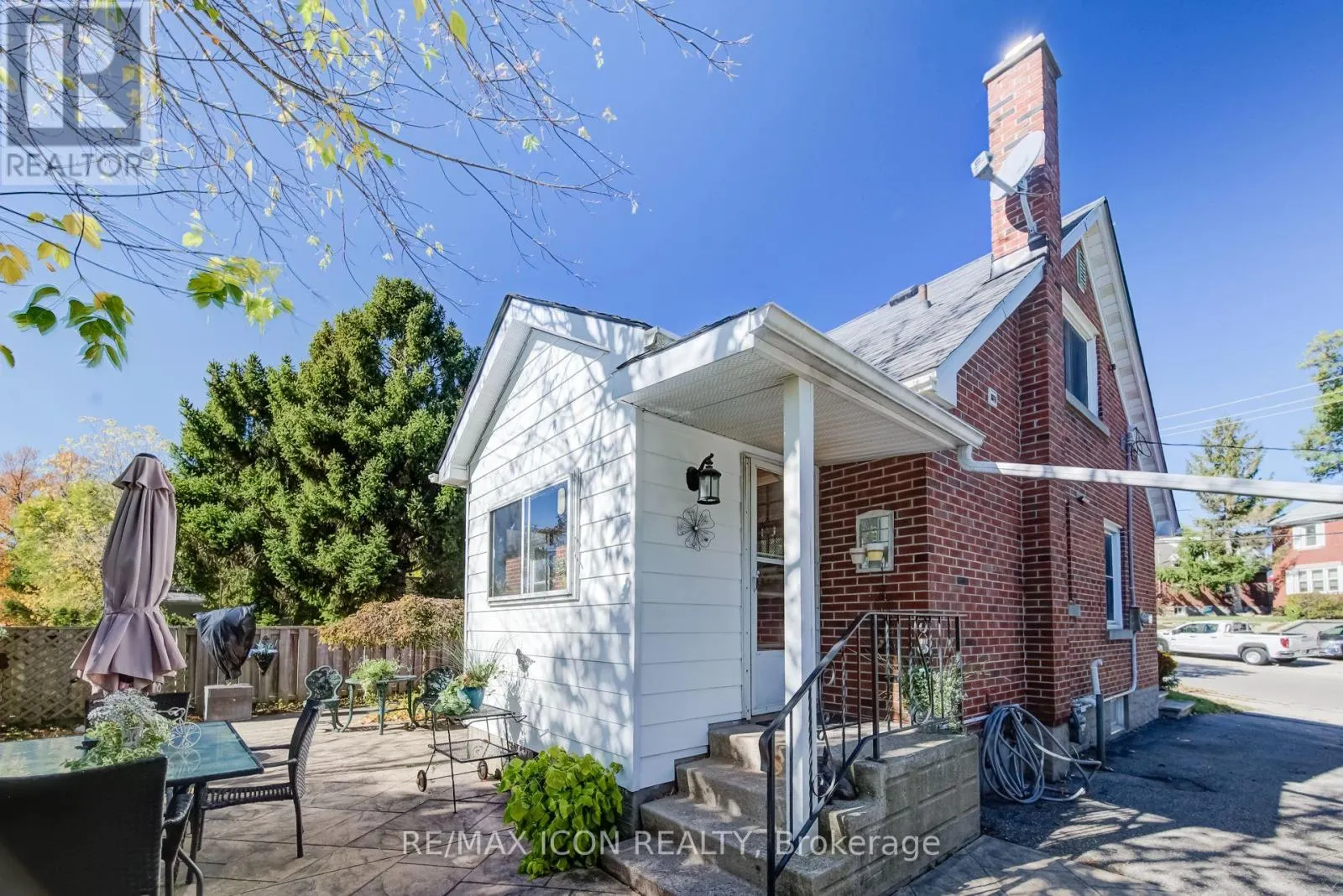 35 PLEASANT AVENUE