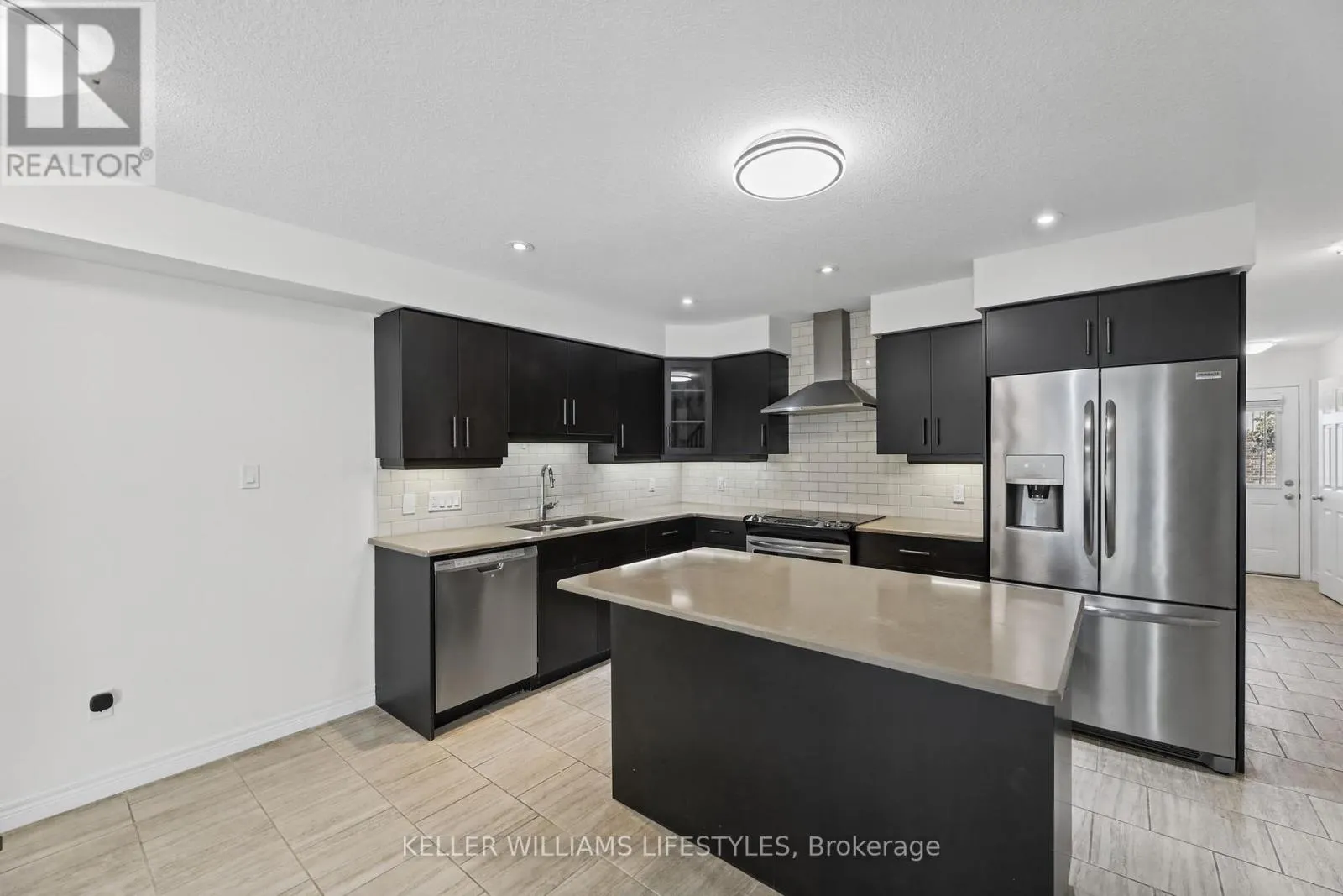 63 - 1220 RIVERBEND ROAD #63