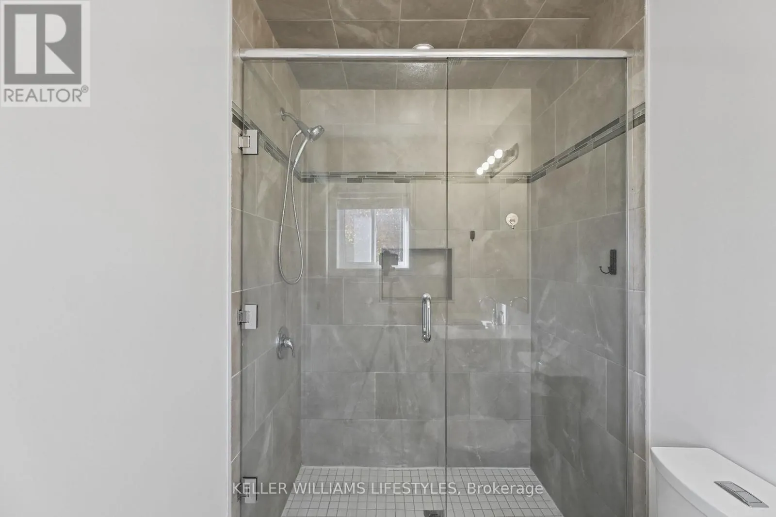 63 - 1220 RIVERBEND ROAD #63