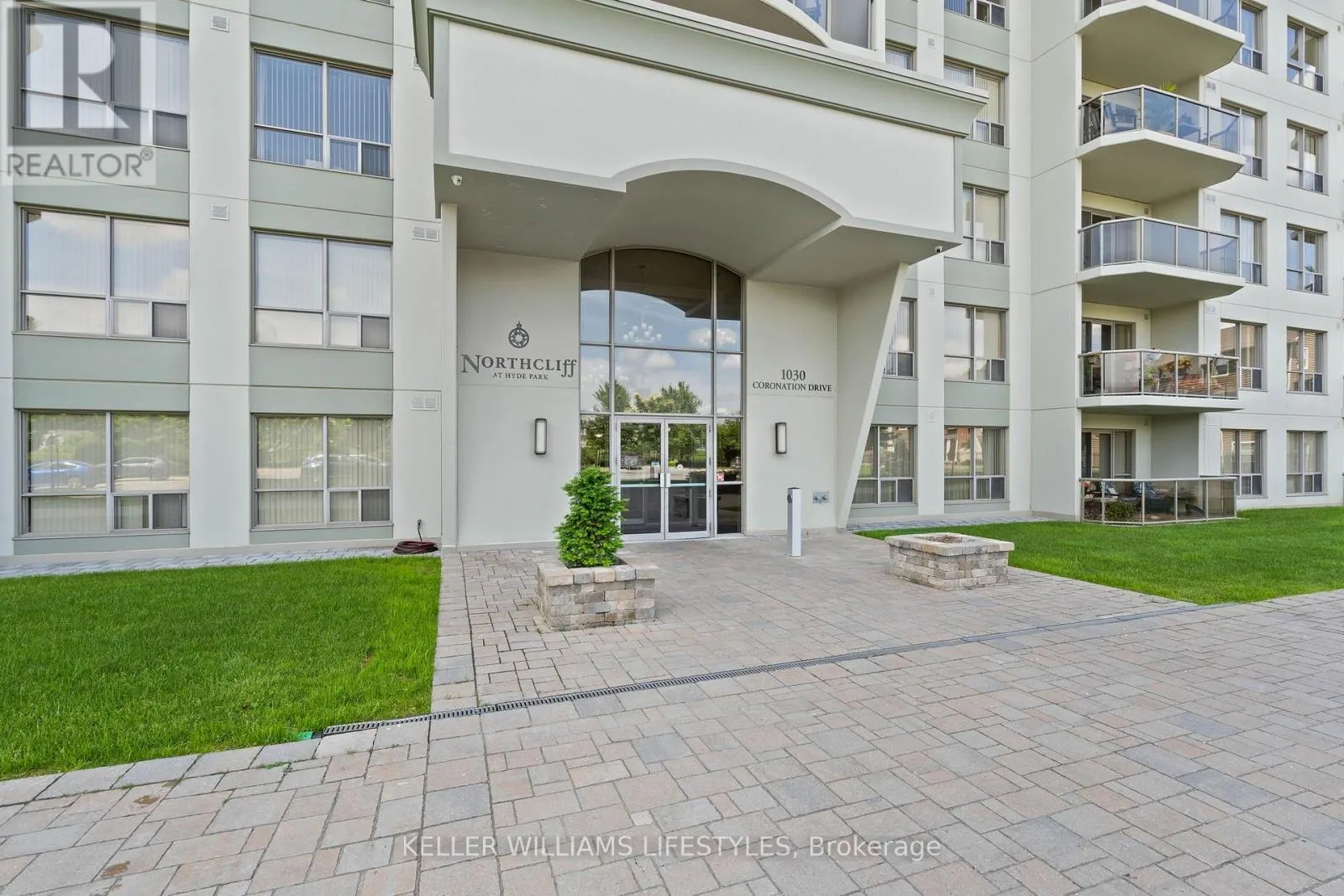 1004 - 1030 CORONATION DRIVE #1004