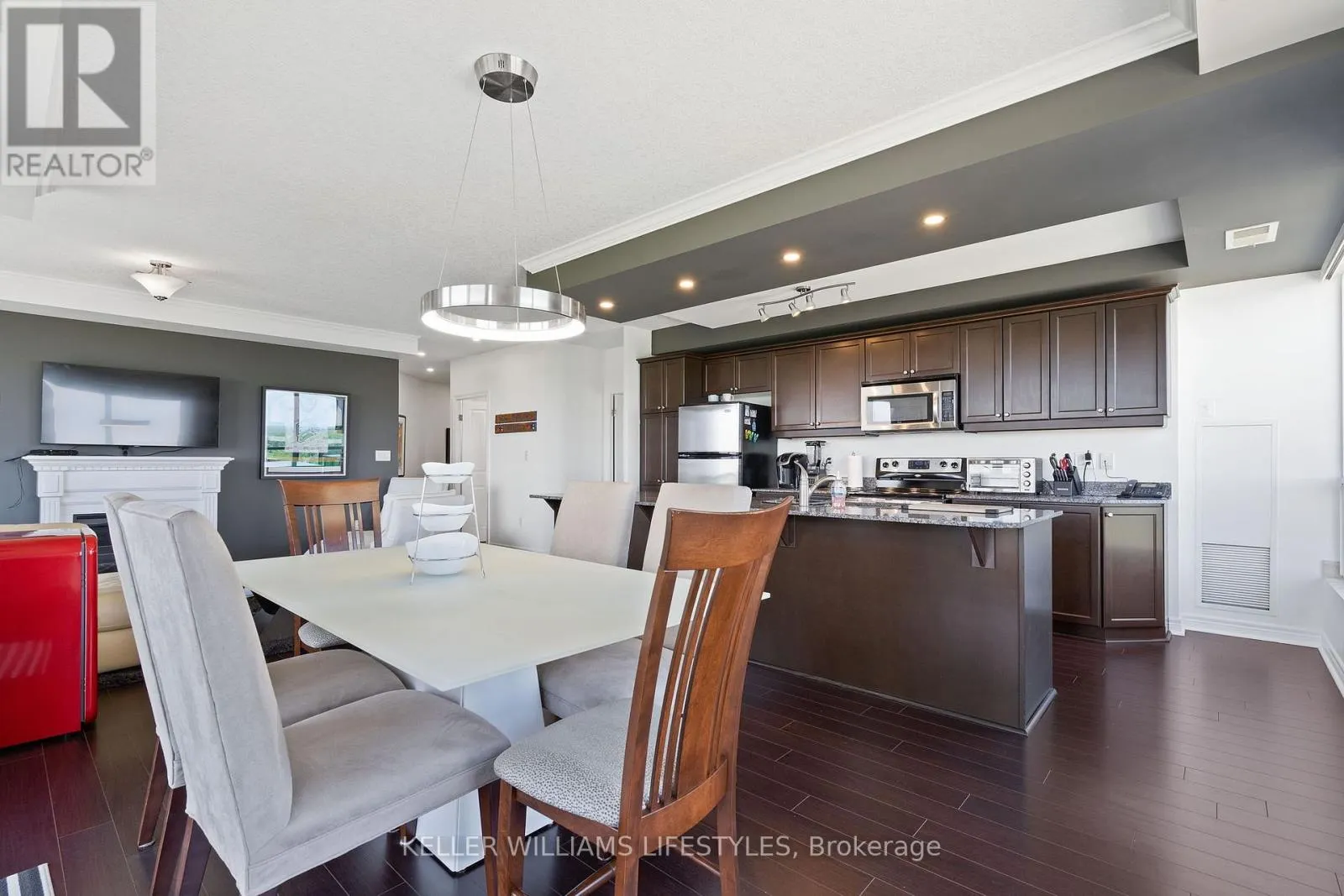 1004 - 1030 CORONATION DRIVE #1004