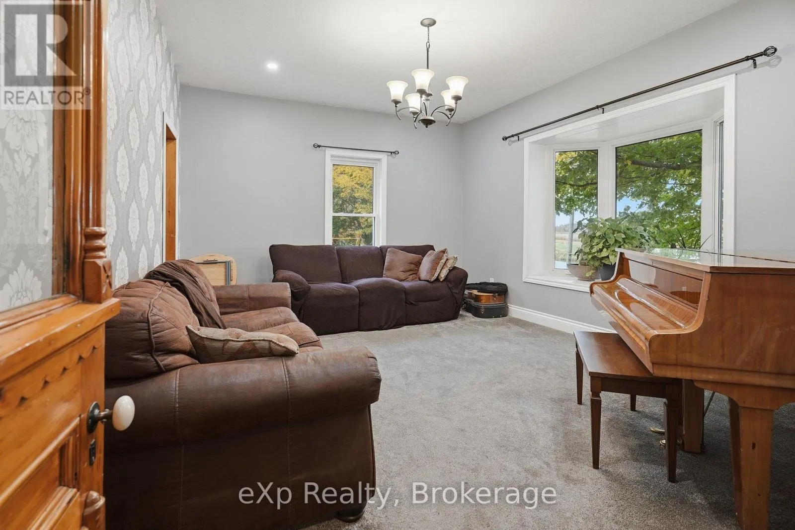 42123 AMBERLEY ROAD