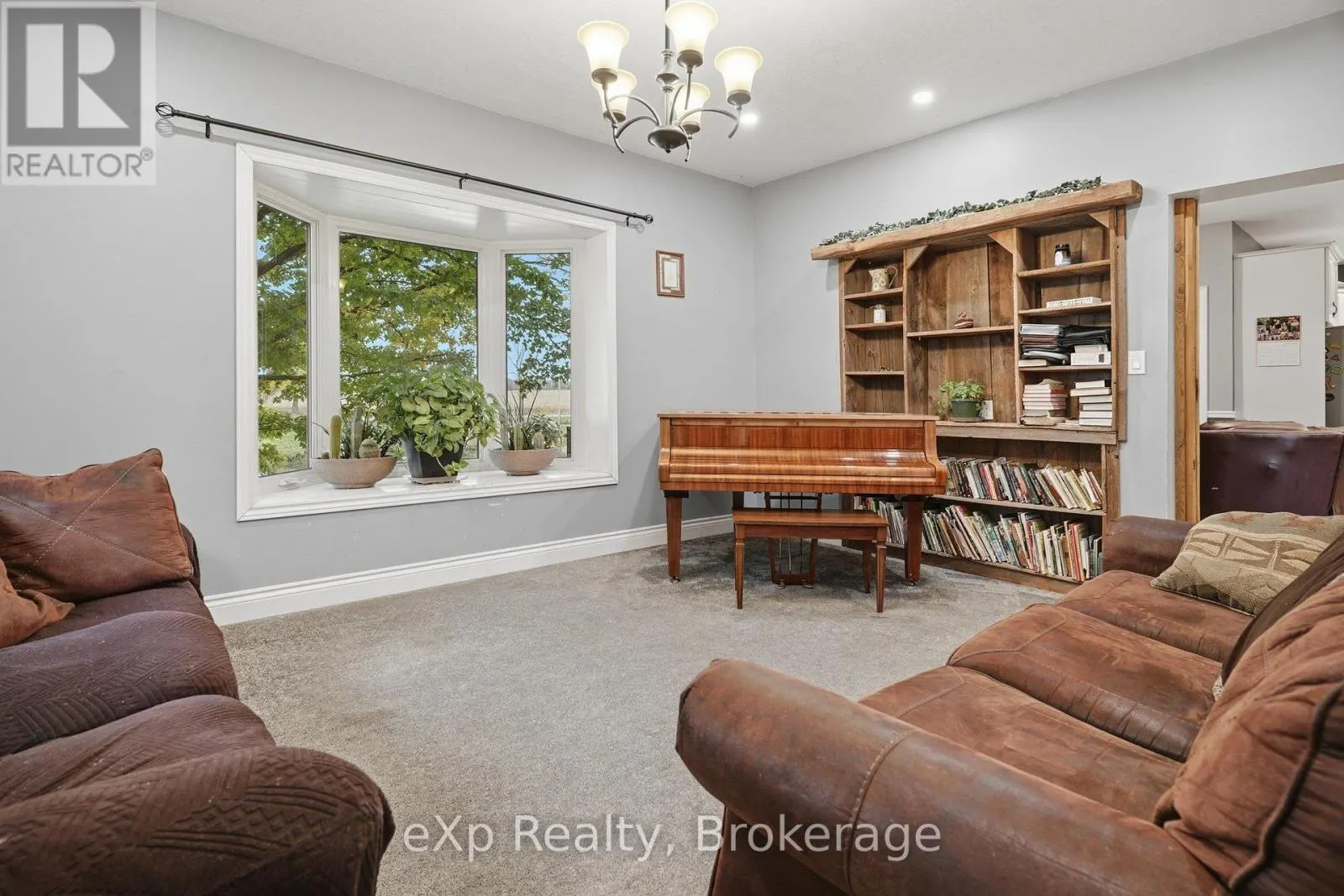 42123 AMBERLEY ROAD