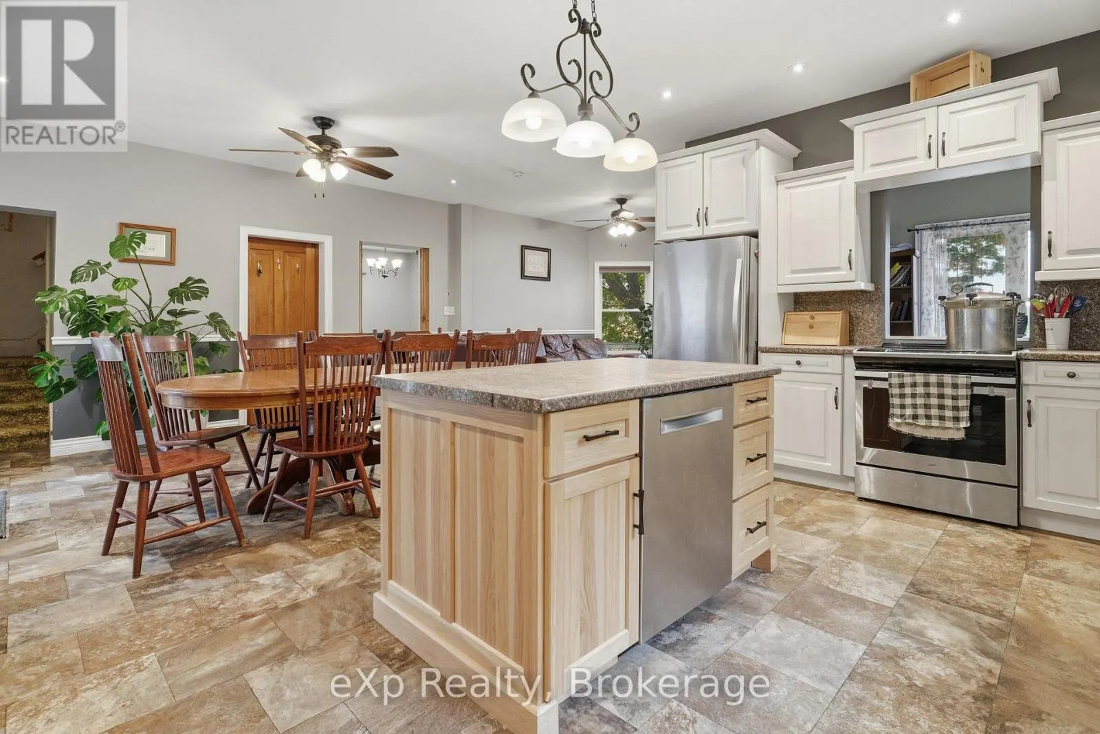 42123 AMBERLEY ROAD