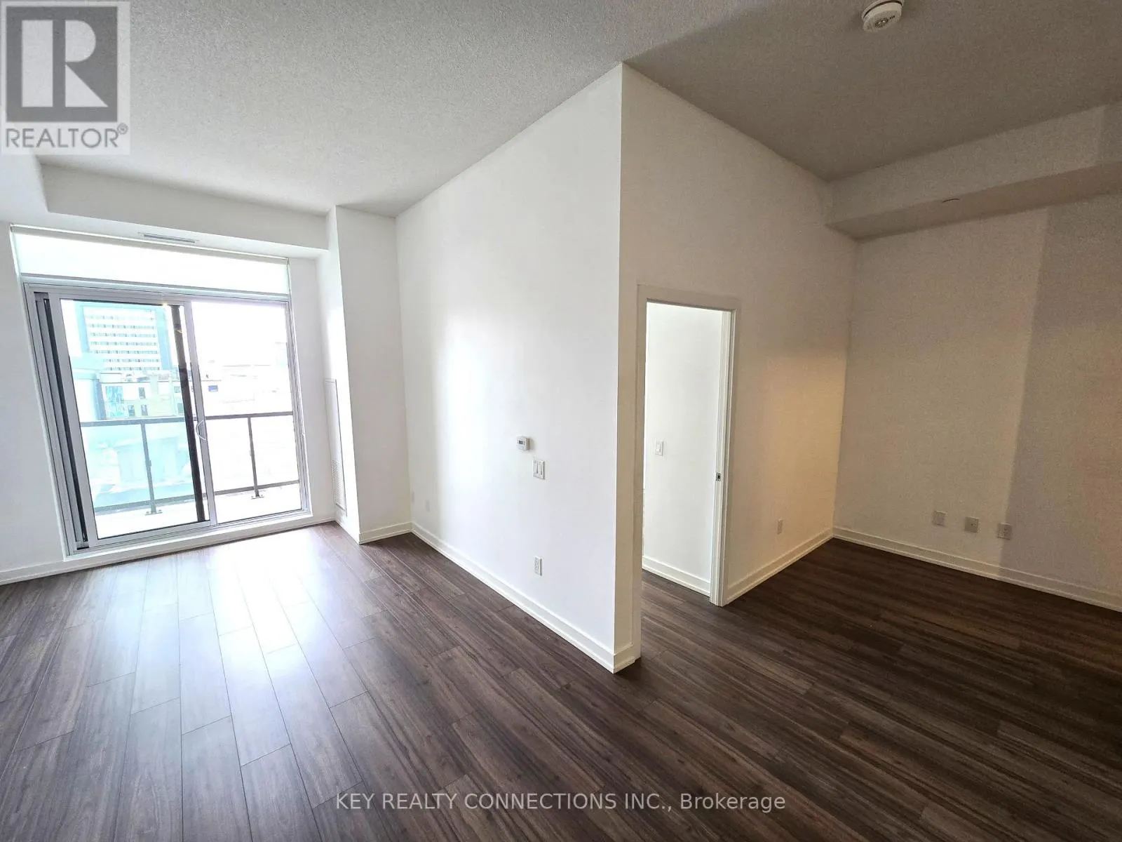 415 - 55 DUKE STREET W