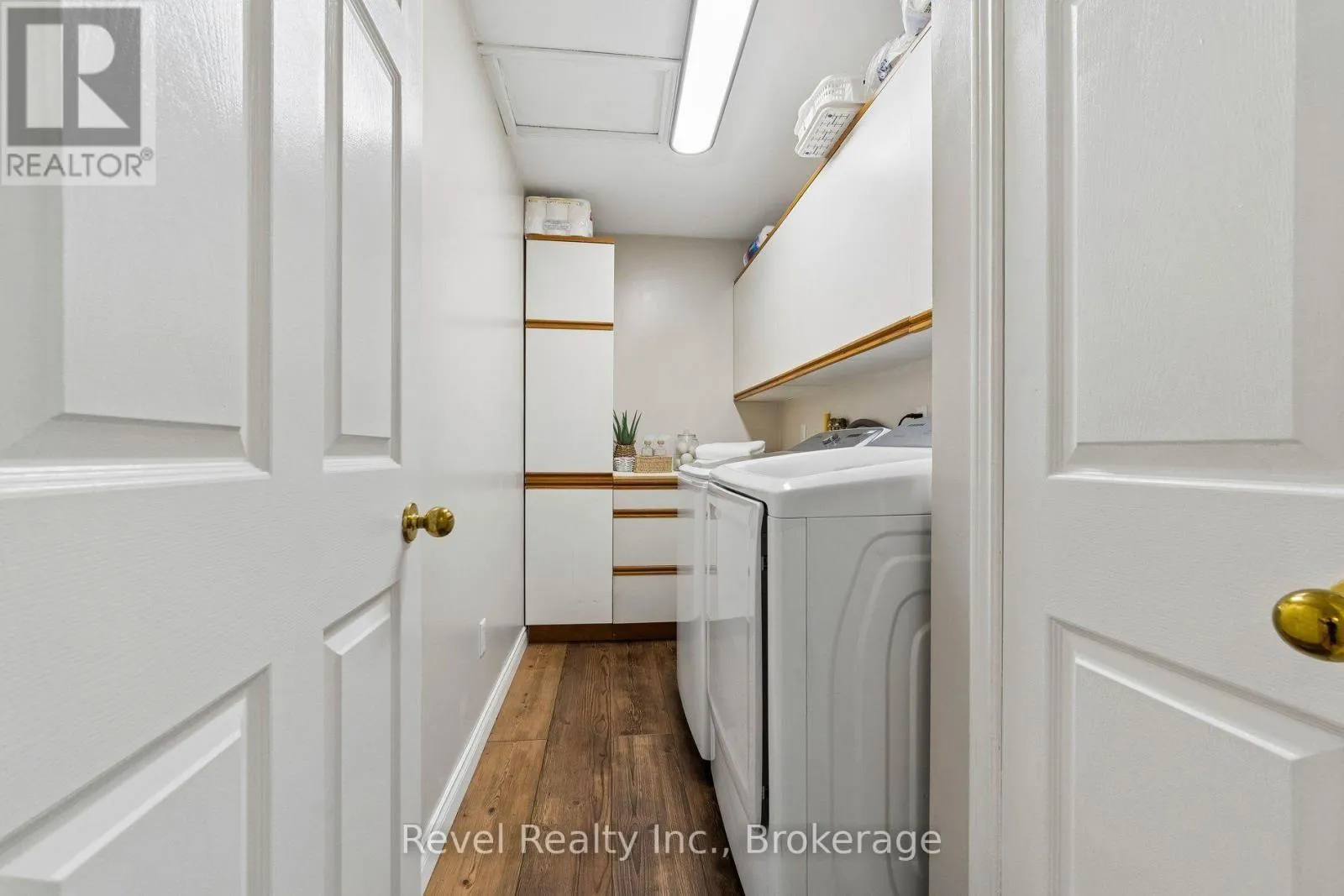 18 BESSIE AVENUE S