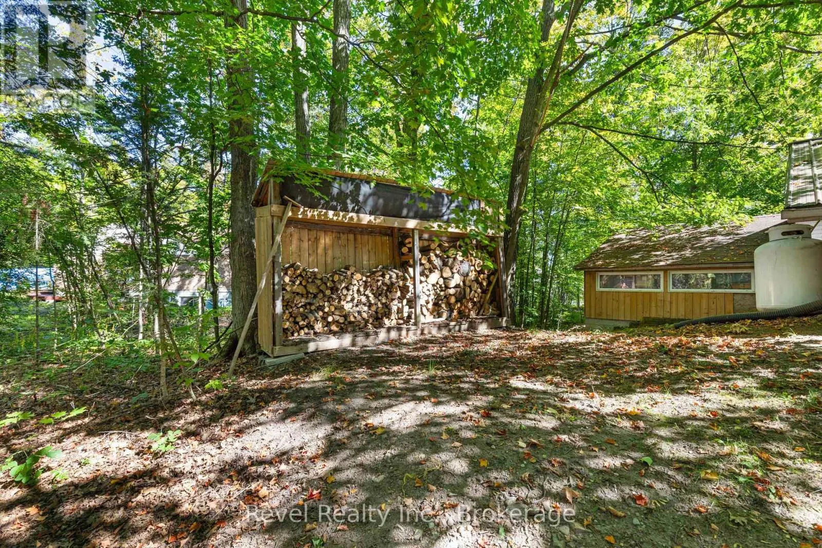 18 BESSIE AVENUE S