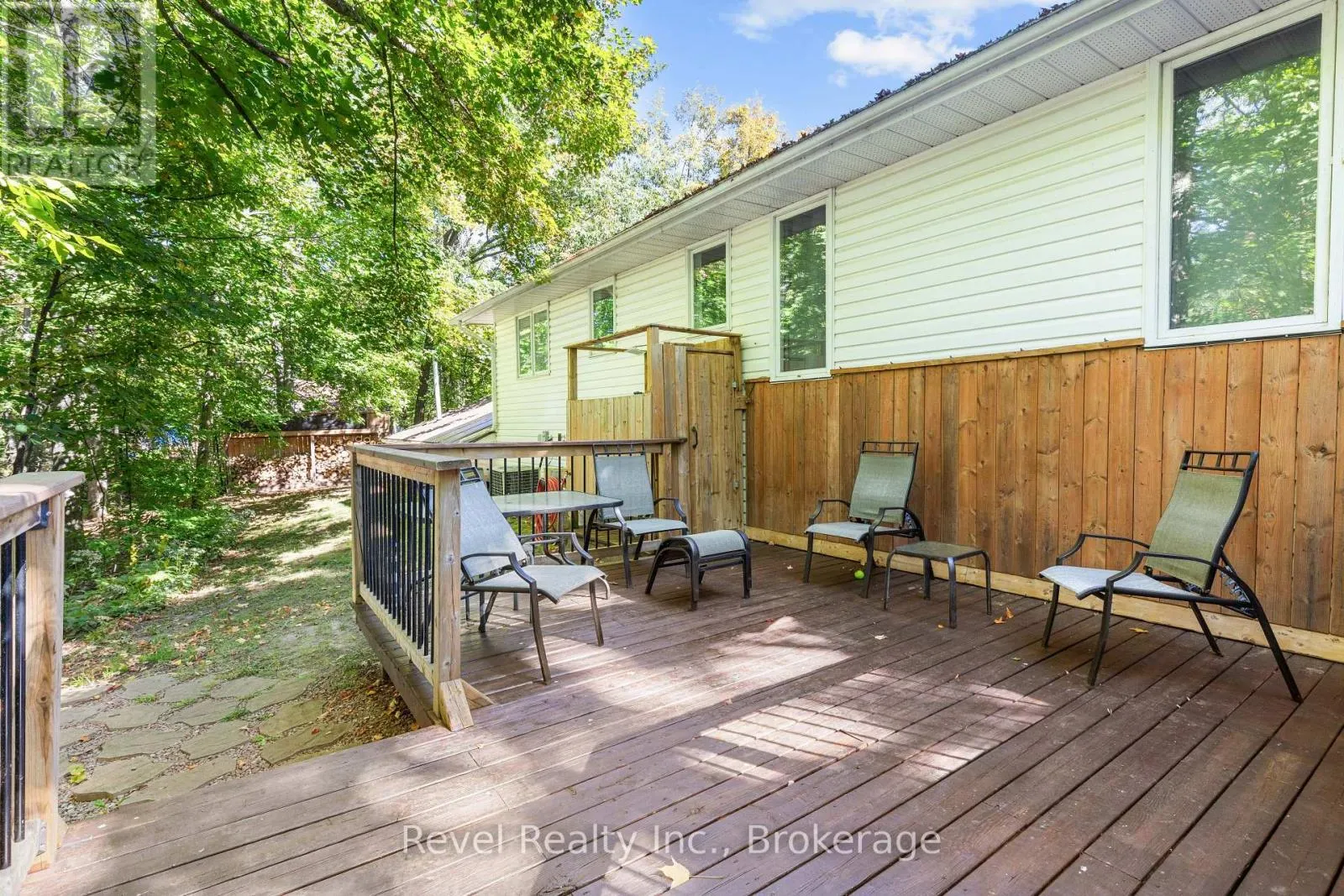 18 BESSIE AVENUE S