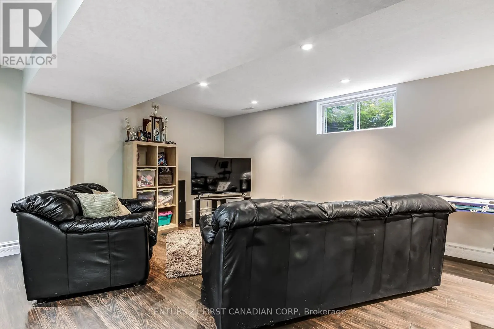 3519 LOYALIST COURT