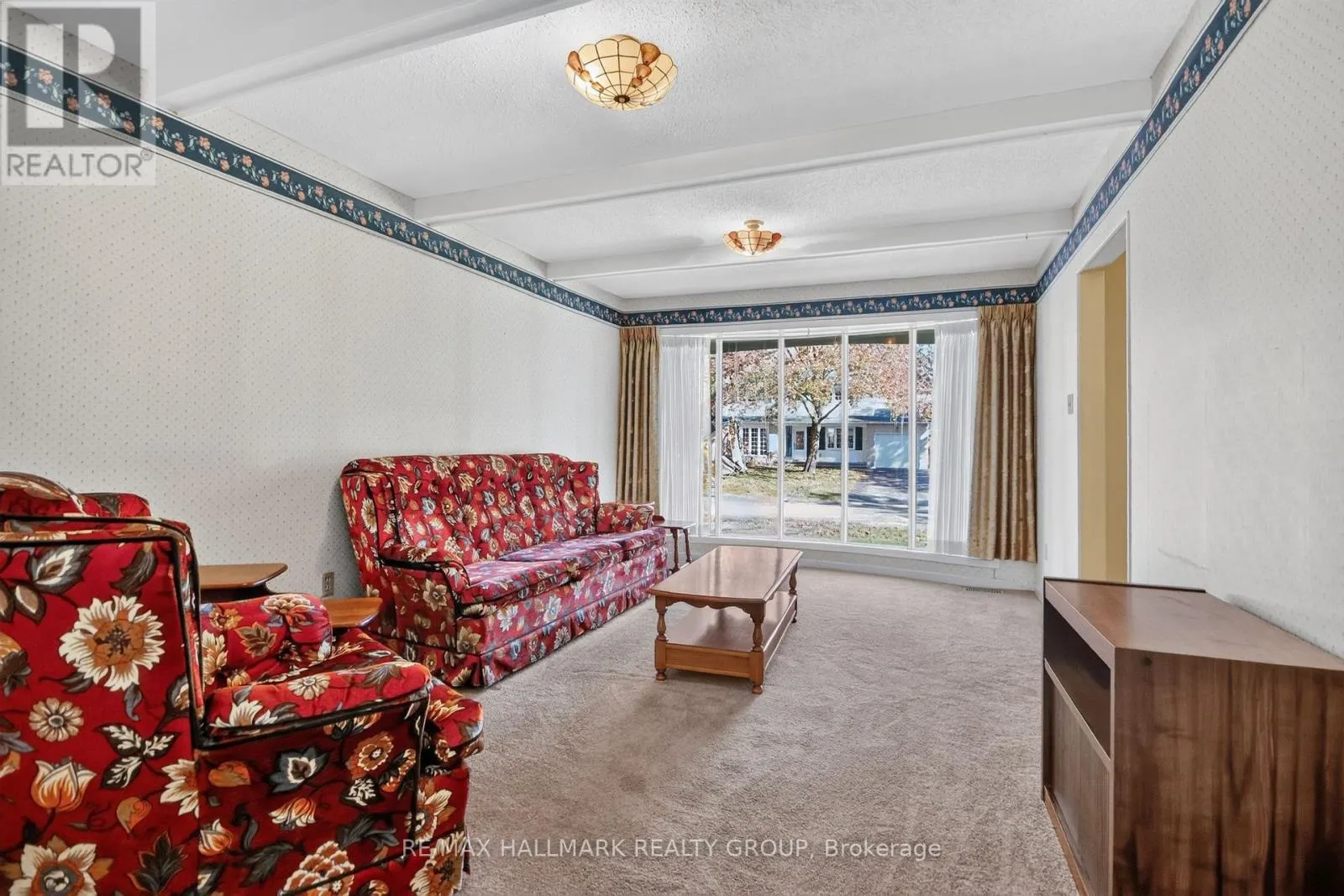 8 BURNVIEW CRESCENT