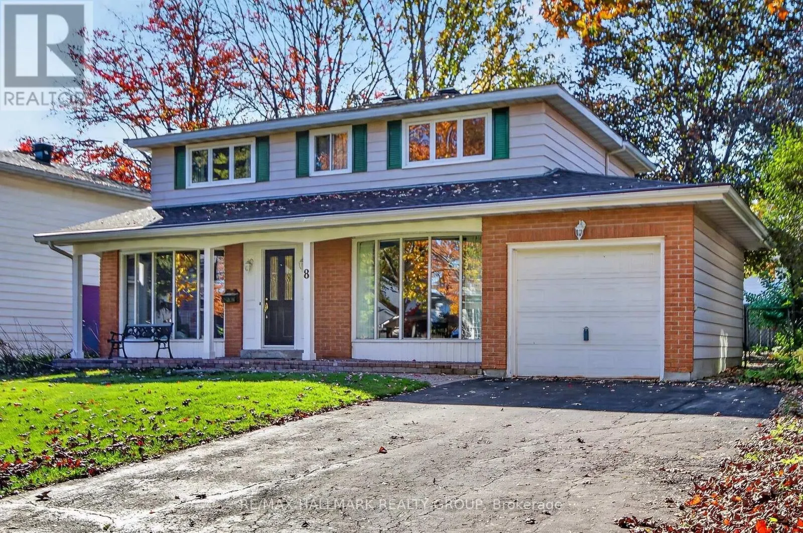 8 BURNVIEW CRESCENT