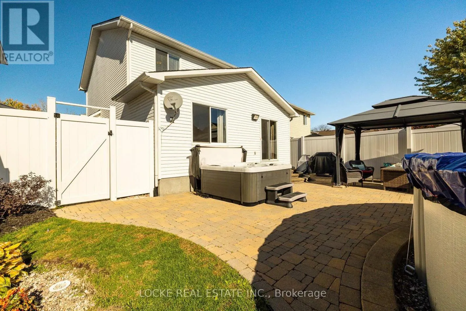 2174 SATURN CRESCENT