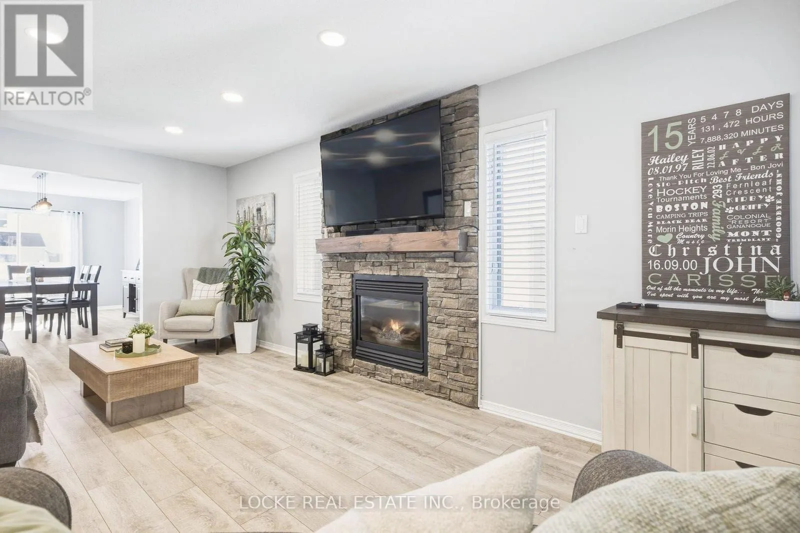 2174 SATURN CRESCENT