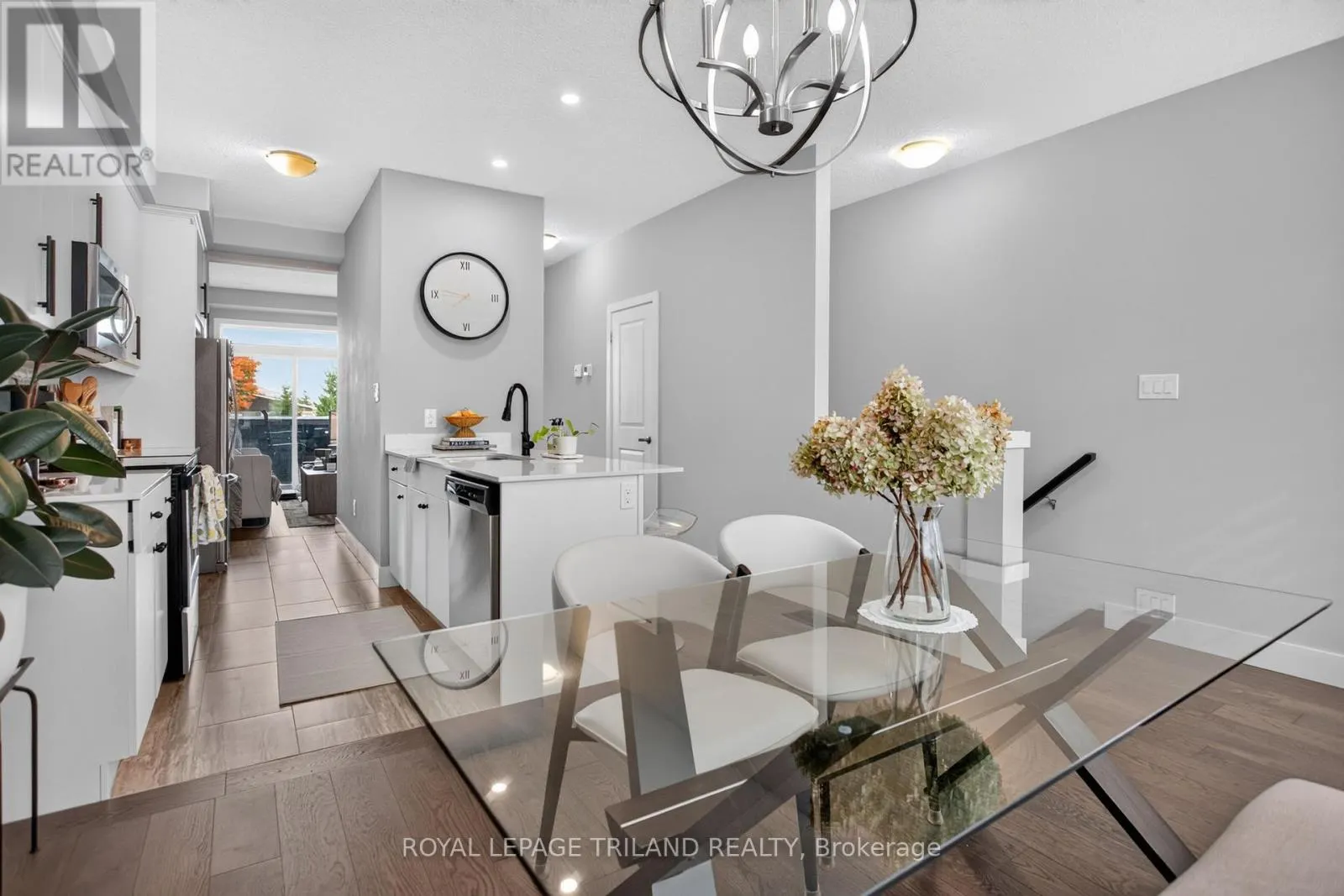 102 - 2070 MEADOWGATE BOULEVARD #102