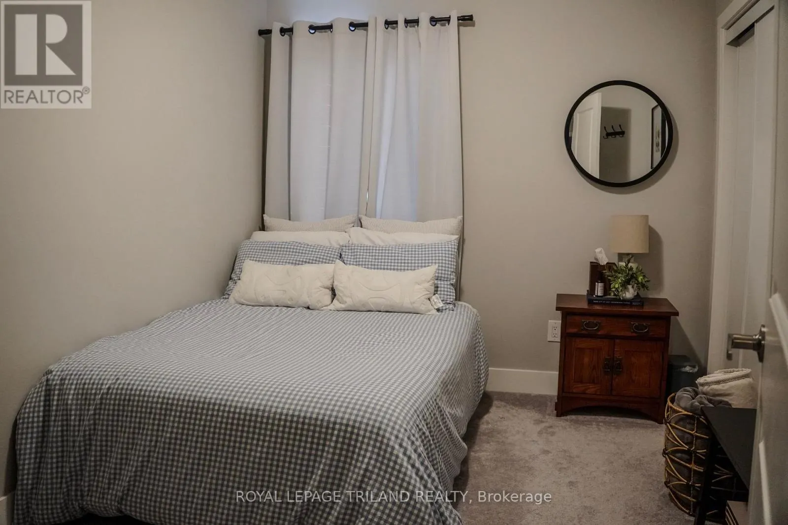 102 - 2070 MEADOWGATE BOULEVARD #102