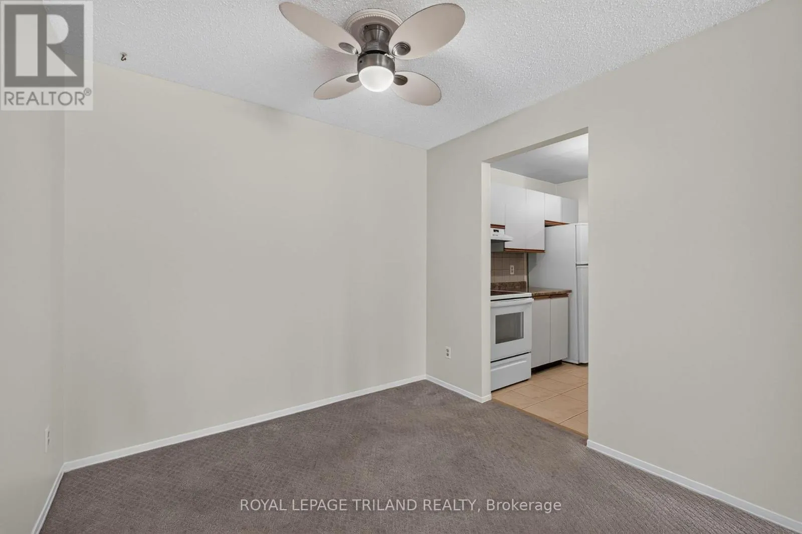 130 - 1096 JALNA BOULEVARD #130