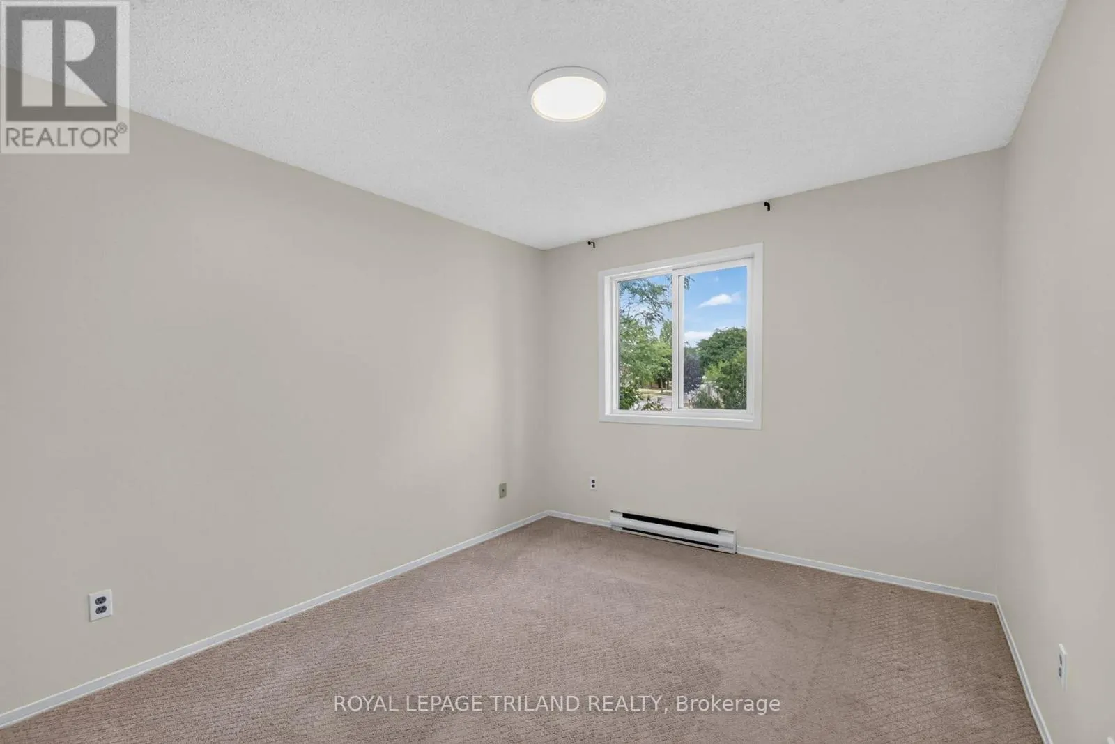 130 - 1096 JALNA BOULEVARD #130