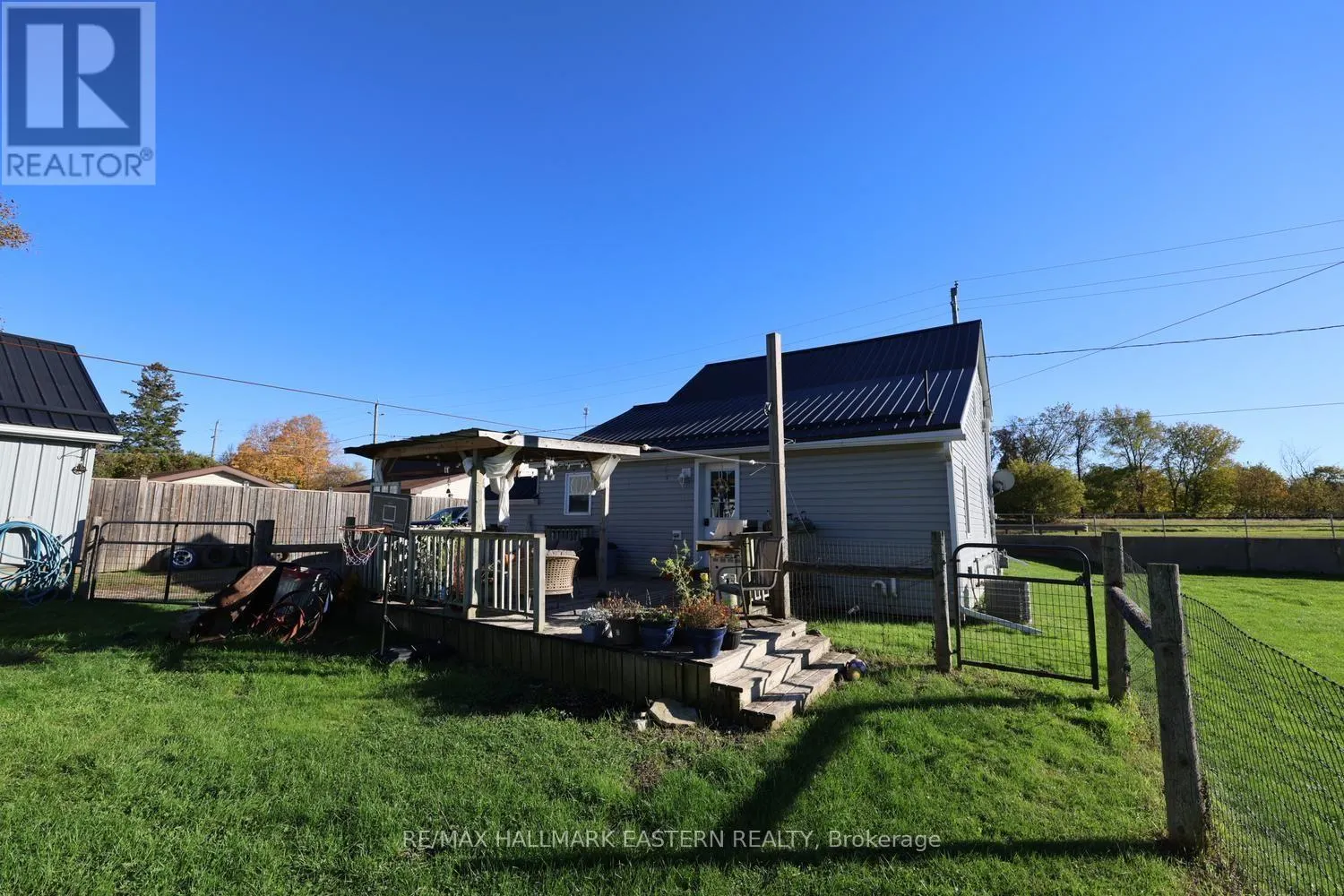 59 OTTAWA STREET E