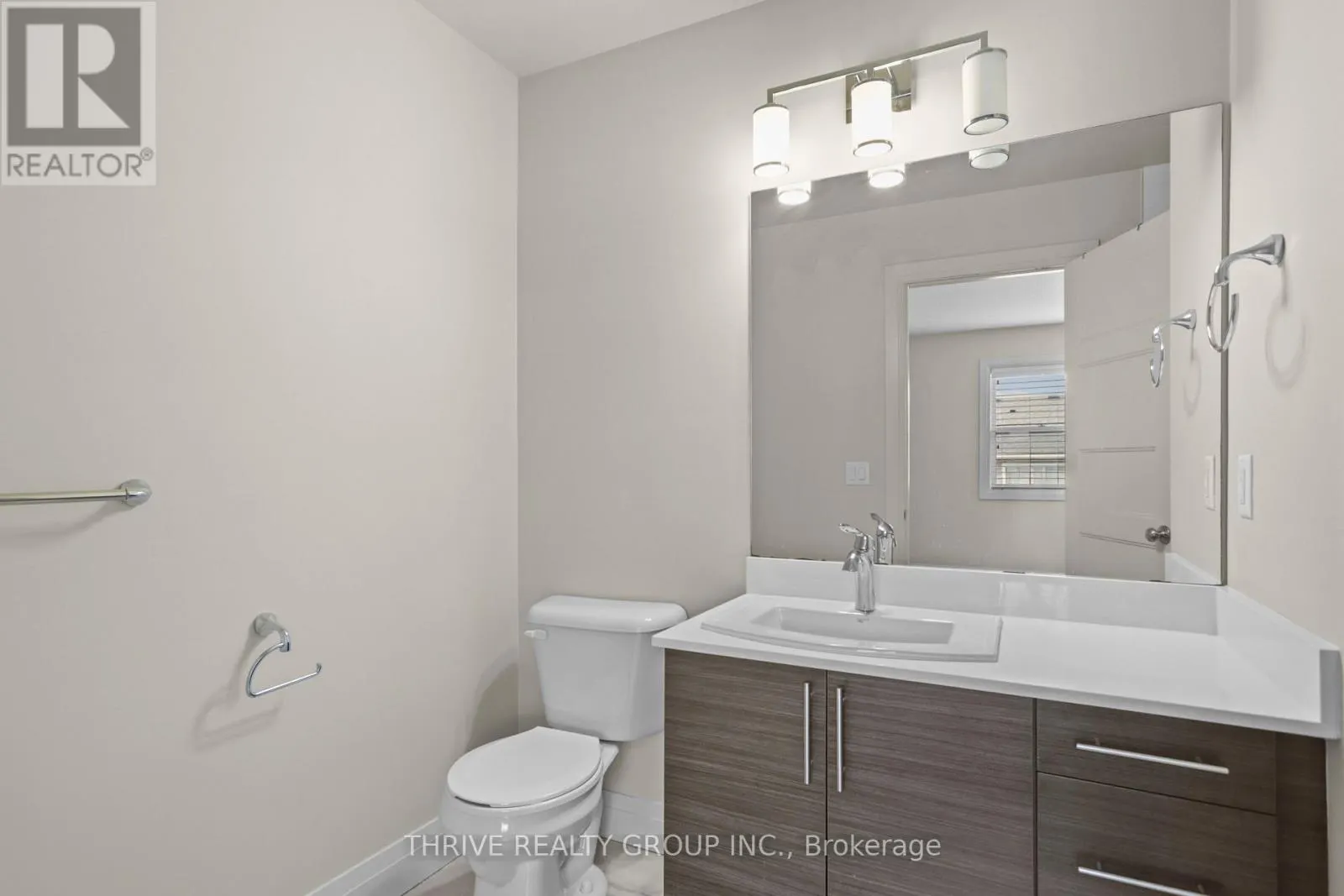 76 - 3025 SINGLETON AVENUE #76