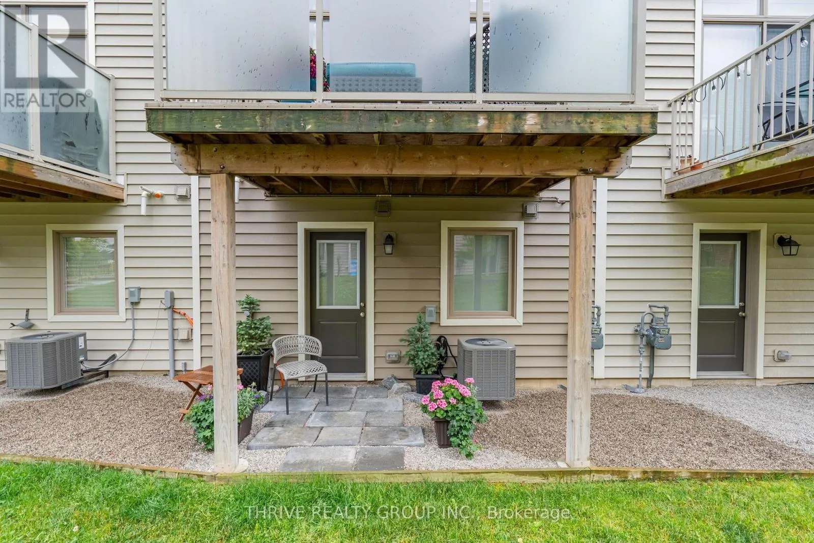 76 - 3025 SINGLETON AVENUE #76