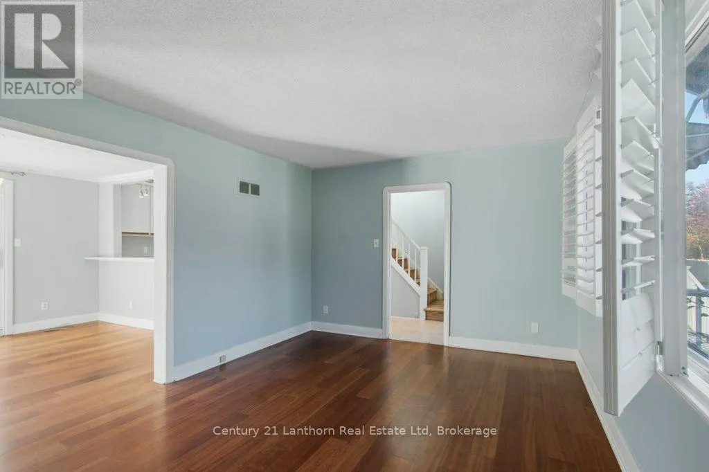 1 CLARKE BOULEVARD