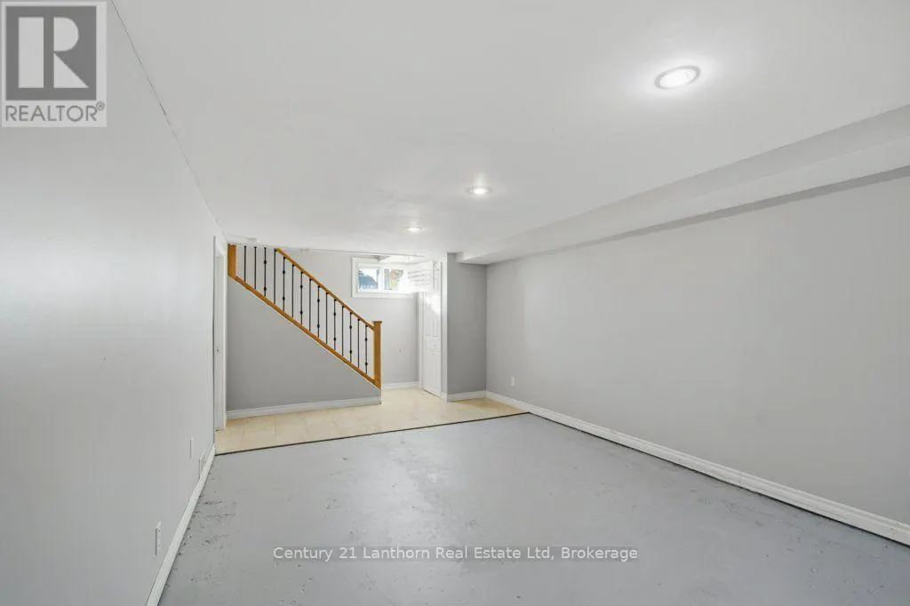 1 CLARKE BOULEVARD