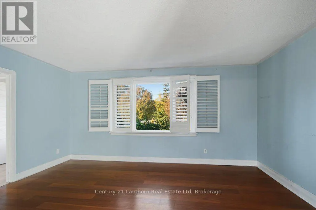 1 CLARKE BOULEVARD