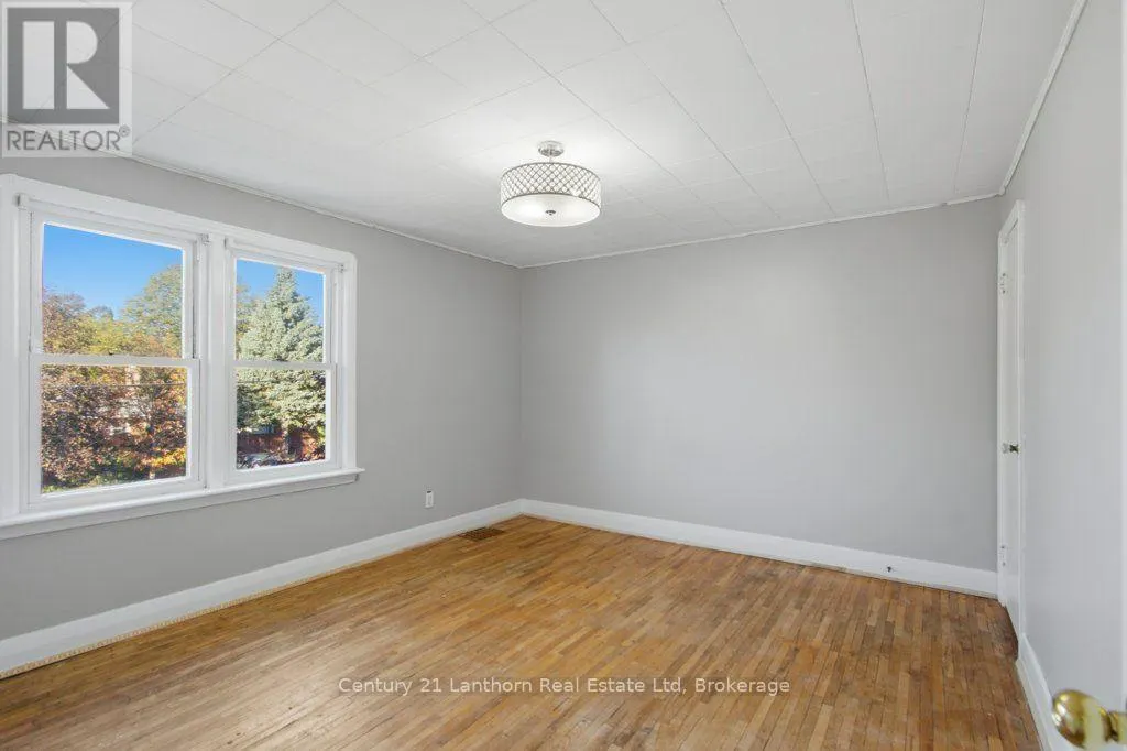1 CLARKE BOULEVARD