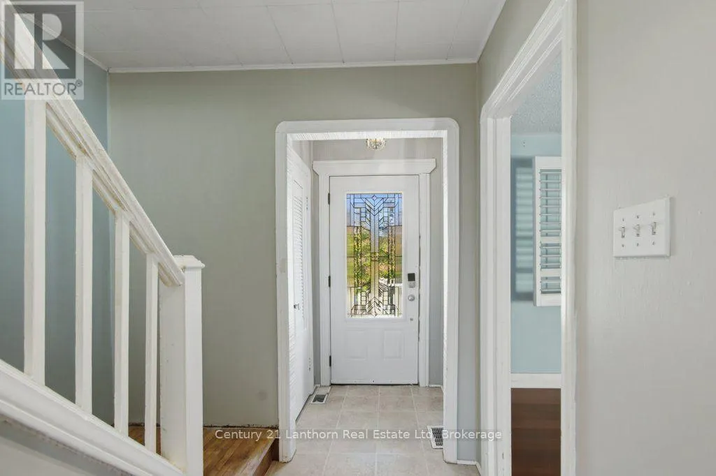 1 CLARKE BOULEVARD