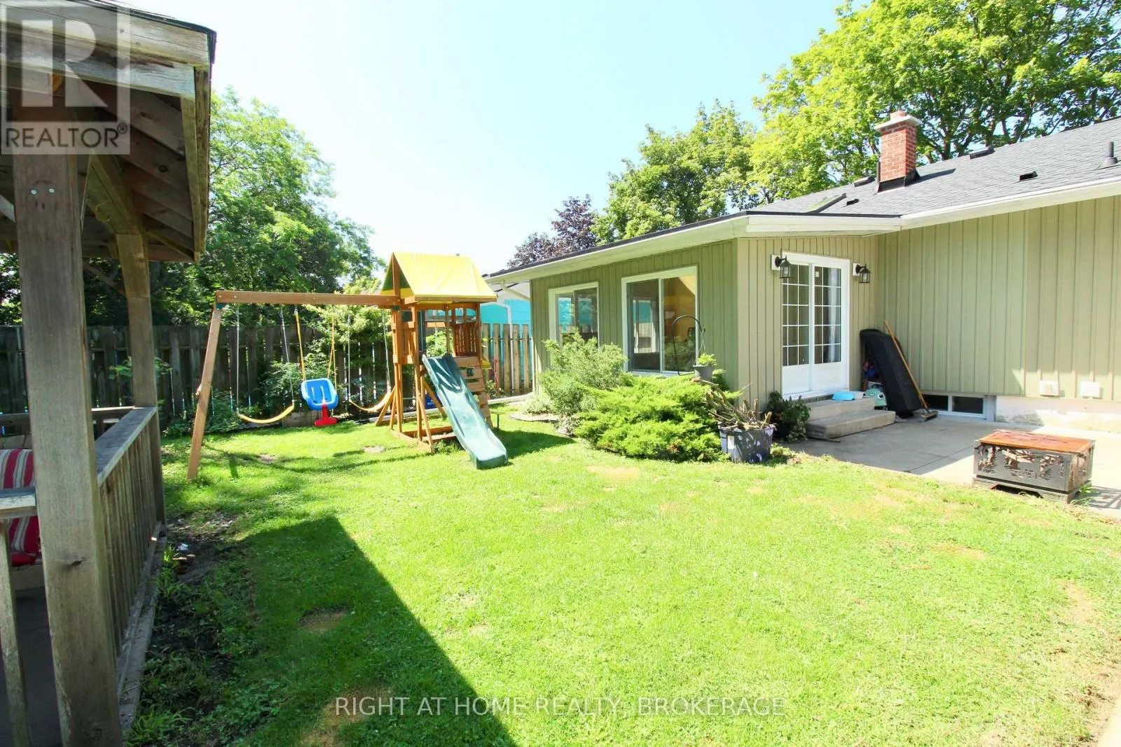 711 JOHN STREET