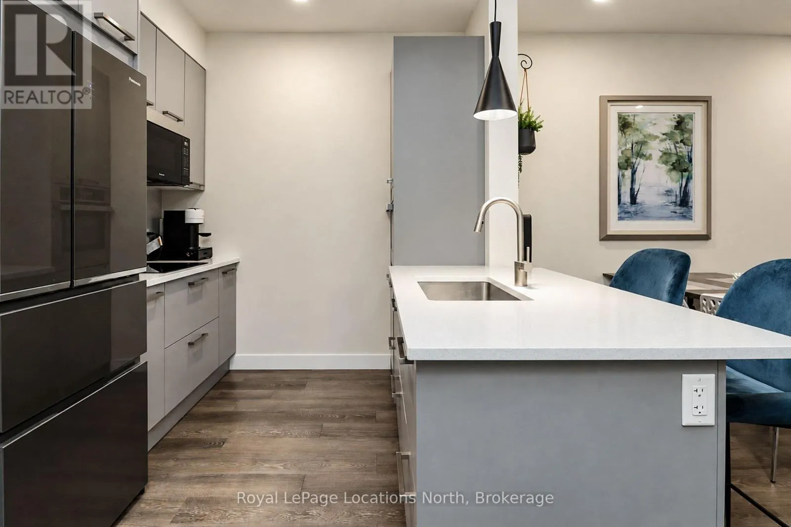 204 - 11 BECKWITH LANE #204