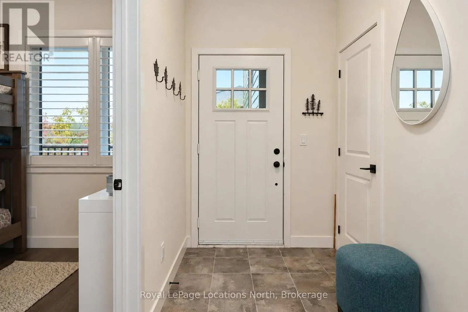 204 - 11 BECKWITH LANE #204