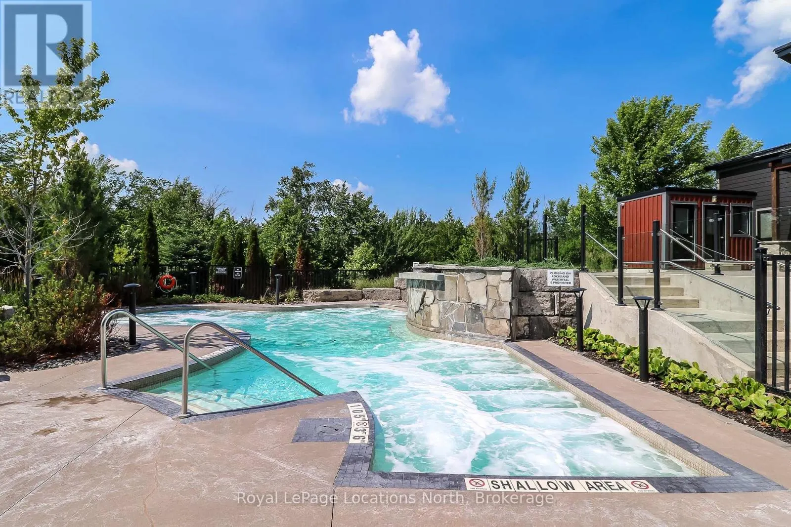 204 - 11 BECKWITH LANE #204