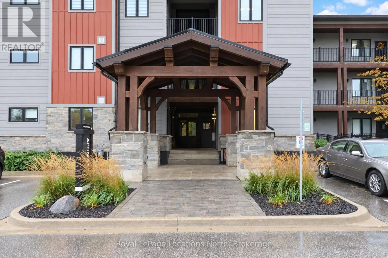 204 - 11 BECKWITH LANE #204