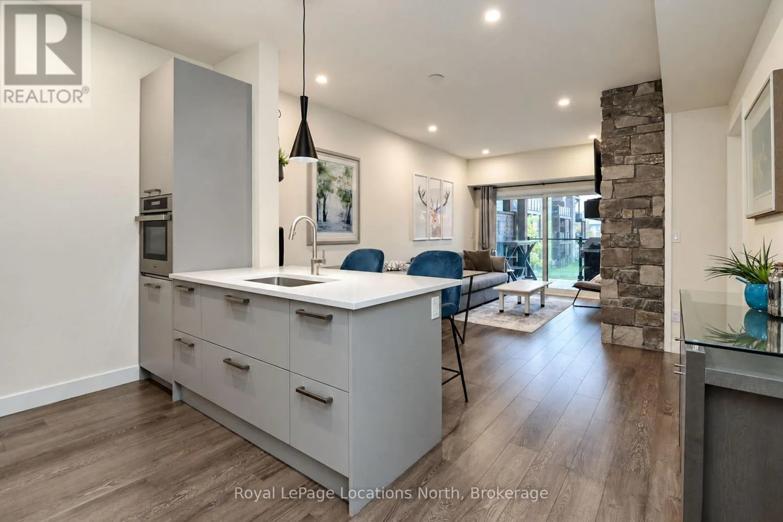 204 - 11 BECKWITH LANE #204