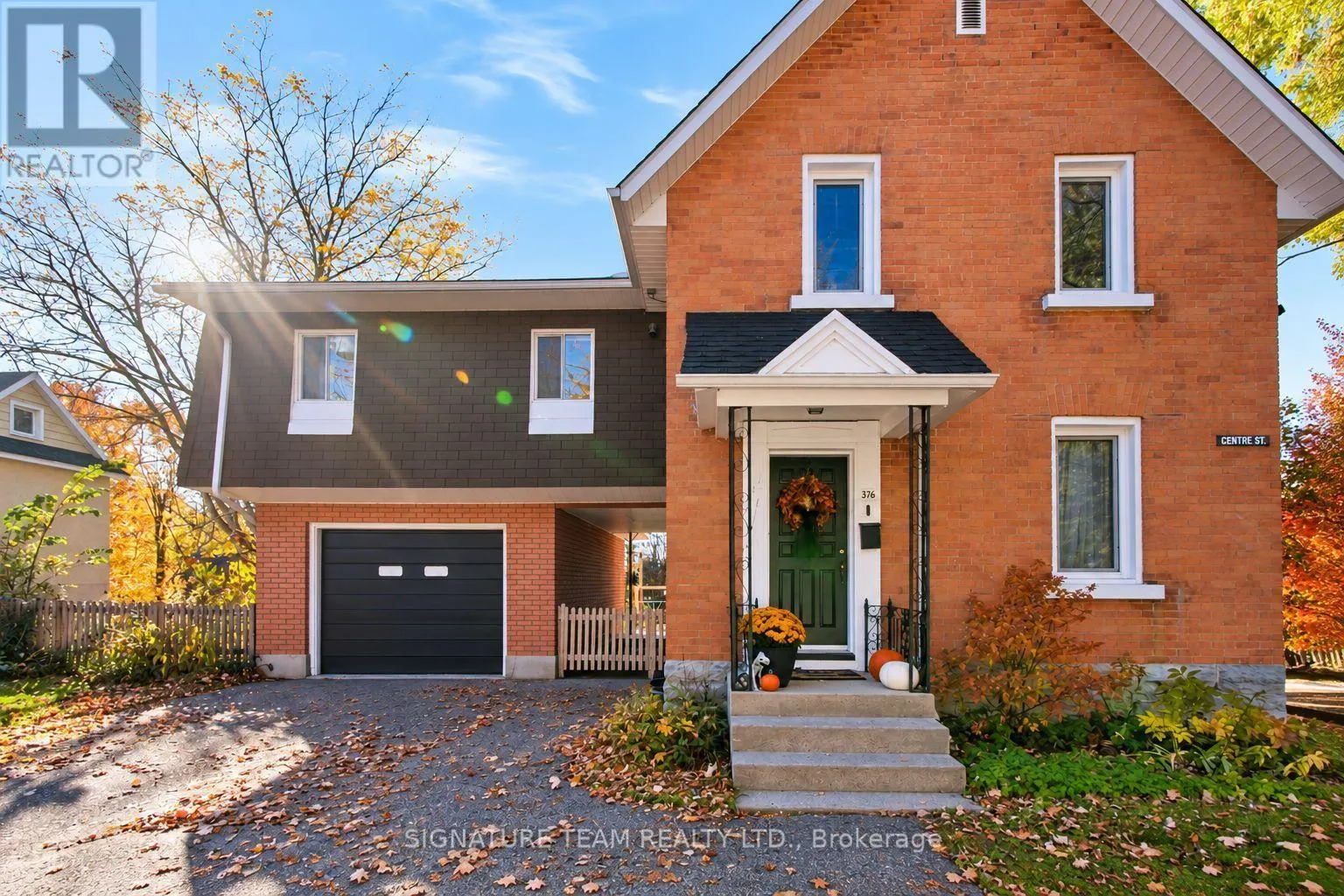 376 CENTRE STREET