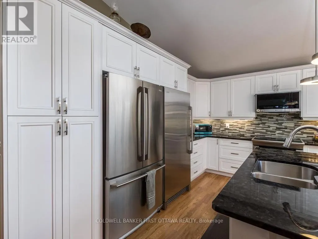 57 AMBERLAKES DRIVE